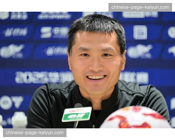 国足新帅邵佳一强调联赛表现为选人首要标准